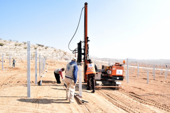 بالصور / الهاشمية : الجولة الميدانية الأولى للمشروع الريادي للطاقة الشمسية بالصور / الهاشمية : الجولة الميدانية الأولى للمشروع الريادي للطاقة الشمسية