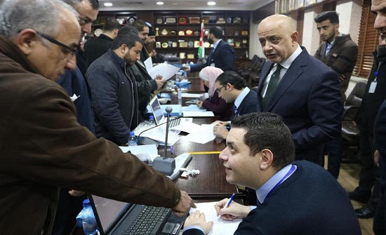 صور : التجار المتضررون من السيول يرفعون قضايا لاثبات حجم الضرر صور : التجار المتضررون من السيول يرفعون قضايا لاثبات حجم الضرر