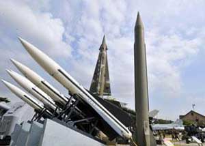 إسرائيل: حزب الله تلقى تدريبات على "سكود" بسوريا