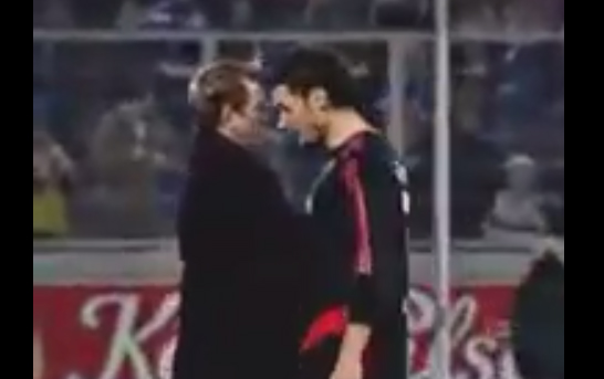 اكثر اللقطات المضحكة في كرة القدم