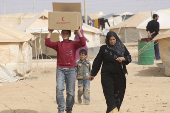 عقيلة حاكم كندا تلتقي اسرتين من اللاجئين السوريين عقيلة حاكم كندا تلتقي اسرتين من اللاجئين السوريين