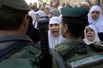 الاحتلال ينفد حملات دهم واسعة في سلوان