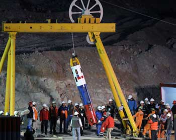 تواصل عمليات إنقاذ عمال تشيلي