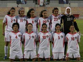 منتخبنا النسوي لكرة القدم يغادر الى البحرين  