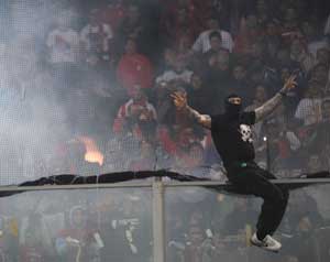 انتصارات للكبار وشغب بتصفيات أوروبا    