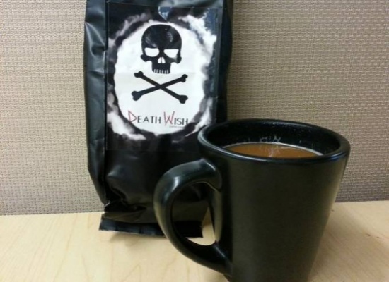 لن تصدق ماذا يتغير في جسمك.. لو شربت كوبا من "قهوة الموت"!