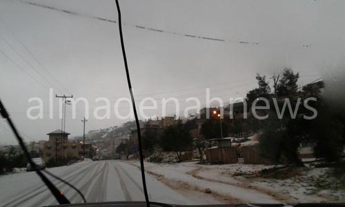بلدية عجلون تباشر تنفيذ خطة الطوارئ لمواجهة العاصفة الثلجية بلدية عجلون تباشر تنفيذ خطة الطوارئ لمواجهة العاصفة الثلجية