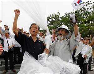 كوريا الشمالية تهدد بقصف الجنوبية    