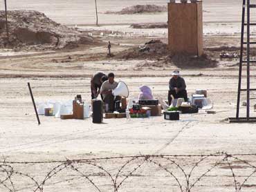 آخر صرعات العراقيين : تعذيب سكان معسكر " اشرف " بمكبرات الصوت !