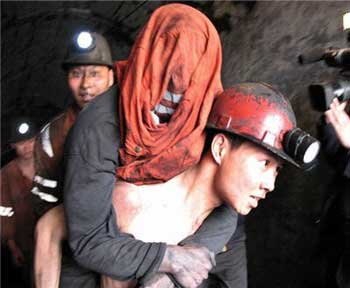 مقتل 20 شخصا واحتجاز 17 تحت الأرض إثر إنفجار غاز بالصين  