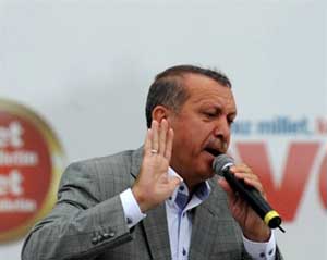 إردوغان: إسرائيل تمارس ارهاب الدولة وستظل عقبة امام السلام اذا لم تعتذر عما تقترفه 