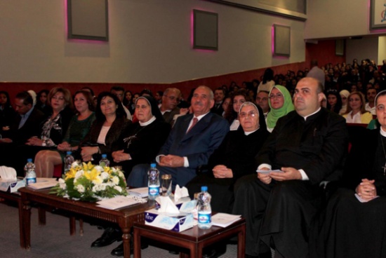 تكريم المتفوقات في مدرسة كلية راهبات الوردية تكريم المتفوقات في مدرسة كلية راهبات الوردية