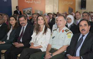 الملكة رانيا تكرم المدارس الفائزة ببرنامج الاعتماد الوطني للمدارس الصحية  