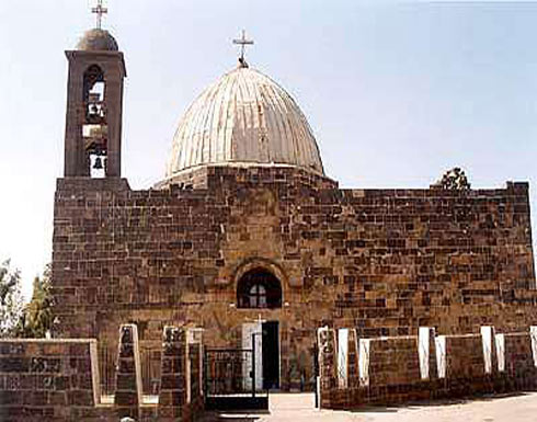 البطريرك ثيوفيلوس يتسلم مفاتيح كنيسة القديس بيافة الناصرة