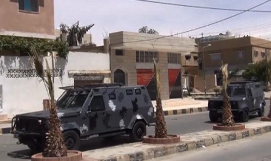 قوة امنية تنفذ مداهمات في معان للبحث عن مطلوبين قوة امنية تنفذ مداهمات في معان للبحث عن مطلوبين