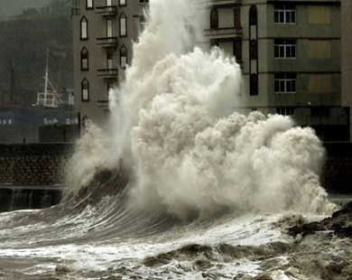 الإعصار ميغي يضرب الصين    
