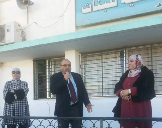 طالبات في الرمثا يصبن بالخوف بسبب القذائف السورية .. ومدير التربية لا داعي للقلق طالبات في الرمثا يصبن بالخوف بسبب القذائف السورية .. ومدير التربية لا داعي للقلق