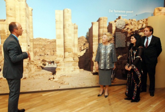 الاميرة سمية تشارك في افتتاح معرض عن البتراء في هولندا