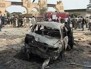 مقتل شخصين وجرح عشرة بانفجار سيارة مفخخة في الموصل 