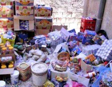اتلاف 3800 كيلو غرام مواد غذائية منتهية الصلاحية في المفرق اتلاف 3800 كيلو غرام مواد غذائية منتهية الصلاحية في المفرق