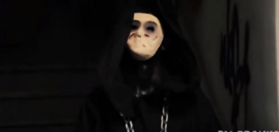 فيديو| كائنات بقدرات هائلة تثير الذعر بين الناس!!