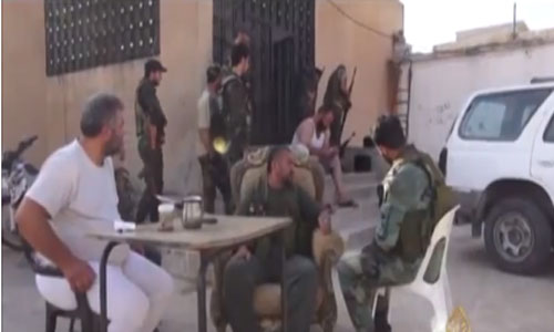 ايرانيون يدربون جنود النظام في حلب ( فيديو ) ايرانيون يدربون جنود النظام في حلب ( فيديو )