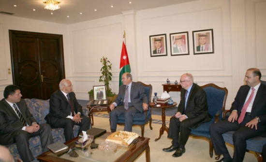 ​نقطة تفتيش واحدة لعبّارات الأفراد والبضائع بين الأردن ومصر