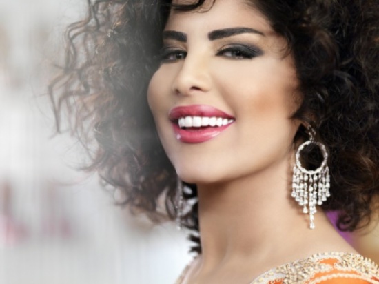 الفنانة شمس زهقانة " فيديو " الفنانة شمس زهقانة " فيديو "