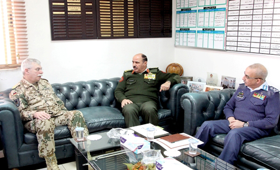مساعد رئيس هيئة الأركان المشتركة للعمليات والتدريب يستقبل قائد القوات البرية الألمانية