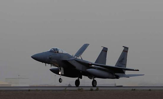 التحالف "الأمريكي" ينفي توجيه ضربات إلى سوريا من أراضي العراق الغربية