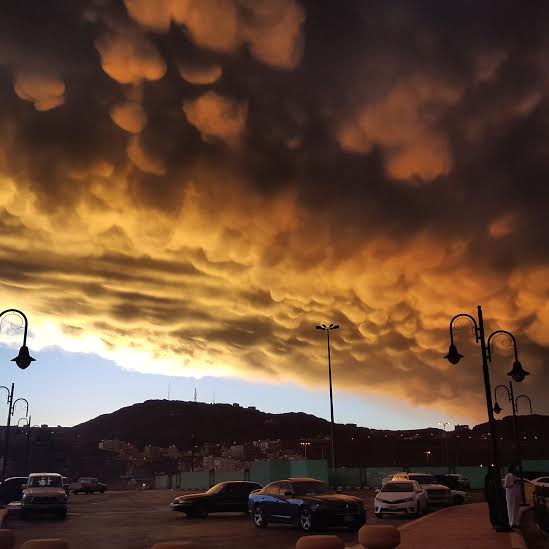 شاهد: حالة نادرة في سماء السعودية