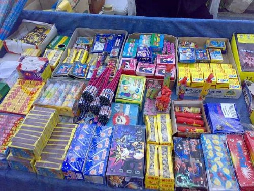 ضبط 600 عبوة ألعاب نارية منذ بداية رمضان ضبط 600 عبوة ألعاب نارية منذ بداية رمضان