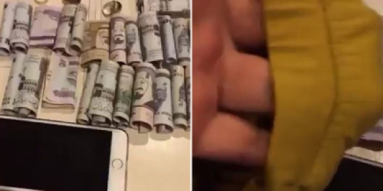بالفيديو: خادمة تسرق 10 الأف ريال .. وتخبئه بطريقة سحرية يصعب كشفها! بالفيديو: خادمة تسرق 10 الأف ريال .. وتخبئه بطريقة سحرية يصعب كشفها!