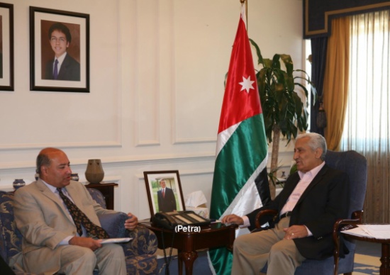 النسور يلتقي وزير التنمية الدولية البريطاني ورئيس البنك الاوروبي ووزير الطاقة القبرصي النسور يلتقي وزير التنمية الدولية البريطاني ورئيس البنك الاوروبي ووزير الطاقة القبرصي
