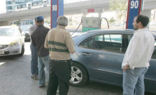 تصاعد الجدل بين الحكومة وشركات نفطية حول إدخال مسوقين جدد
