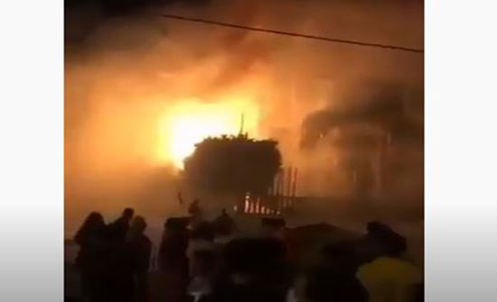 ليرة لبنان تهوي.. والنار تلتهم المصرف المركزي شمالا .. بالفيديو ليرة لبنان تهوي.. والنار تلتهم المصرف المركزي شمالا .. بالفيديو