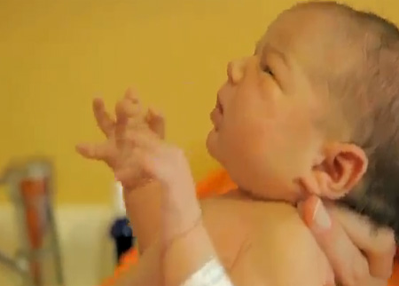 فيديو سيرسم البسمة على وجهك