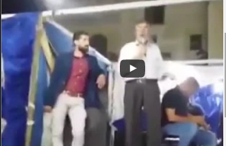 بالفيديو.. رجل يوقف فرح ابنه ويلغيه إكراما للمسجد الأقصى