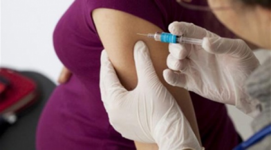 توصية بالتطعيم ضد الإنفلونزا لكبار السن والحوامل