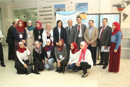 صيدلة "الأردنية تحتفل بصدور العدد الخامس من "إشراقة الصيادلة" وتعلن الفائزين بجائزة الوافي للتميز العلمي