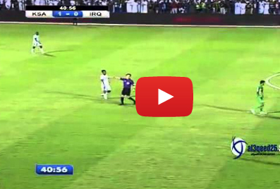 الكرة ترفض الدخول وتسبب هستيريا للمعلق!!