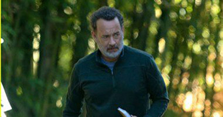 بالصور: توم هانكس و إيما واتسون يصوران مشاهد