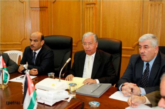 محاضرة لوزير الداخلية الاسبق نايف القاضي حول التحديات الراهنة