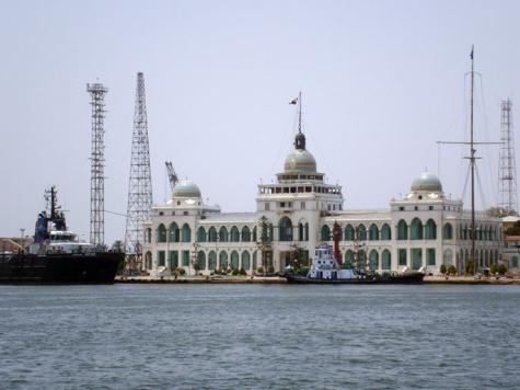 خدمات أمنية إسرائيلية بقناة السويس