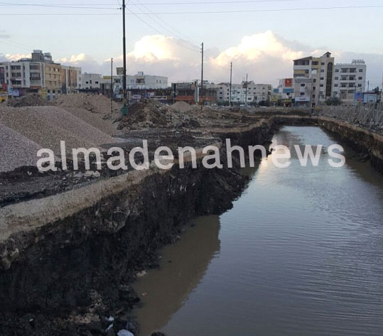 صور : مجمع عمان اربد على وشك الغرق بسبب تجمعات مياه خطرة صور : مجمع عمان اربد على وشك الغرق بسبب تجمعات مياه خطرة