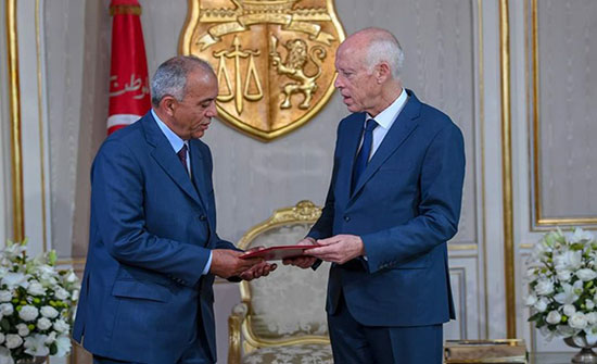 الجملي يستمر بجولة مشاورات لتشكيل الحكومة في تونس الجملي يستمر بجولة مشاورات لتشكيل الحكومة في تونس