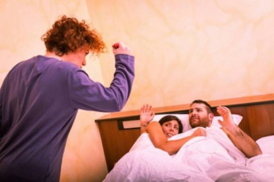 5 أخطاء ترتكبها المرأة عند اكتشافها خيانة زوجها 5 أخطاء ترتكبها المرأة عند اكتشافها خيانة زوجها