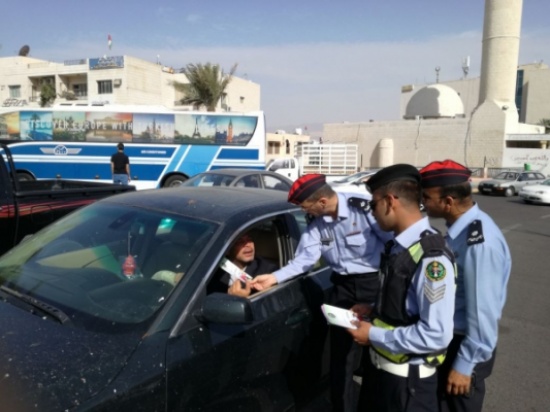 الفعاليات الشعبية والتجارية تشيد بجهود الاجهزة الامنية في تنظيم السير بالمزار الجنوبي الفعاليات الشعبية والتجارية تشيد بجهود الاجهزة الامنية في تنظيم السير بالمزار الجنوبي