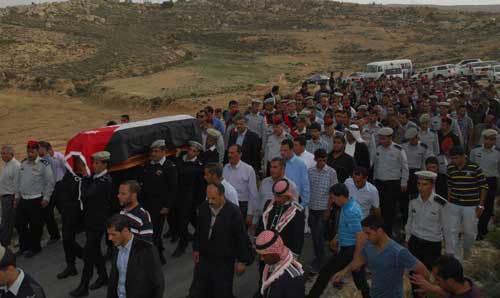 جنازة عسكرية للشهيد الرواشدة جنازة عسكرية للشهيد الرواشدة