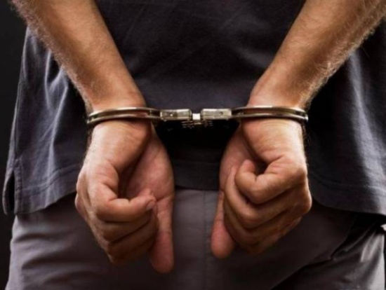 تونس: ضبط زوجته في حضن خالها فوقعت الكارثة..!! " صورة " تونس: ضبط زوجته في حضن خالها فوقعت الكارثة..!! " صورة "